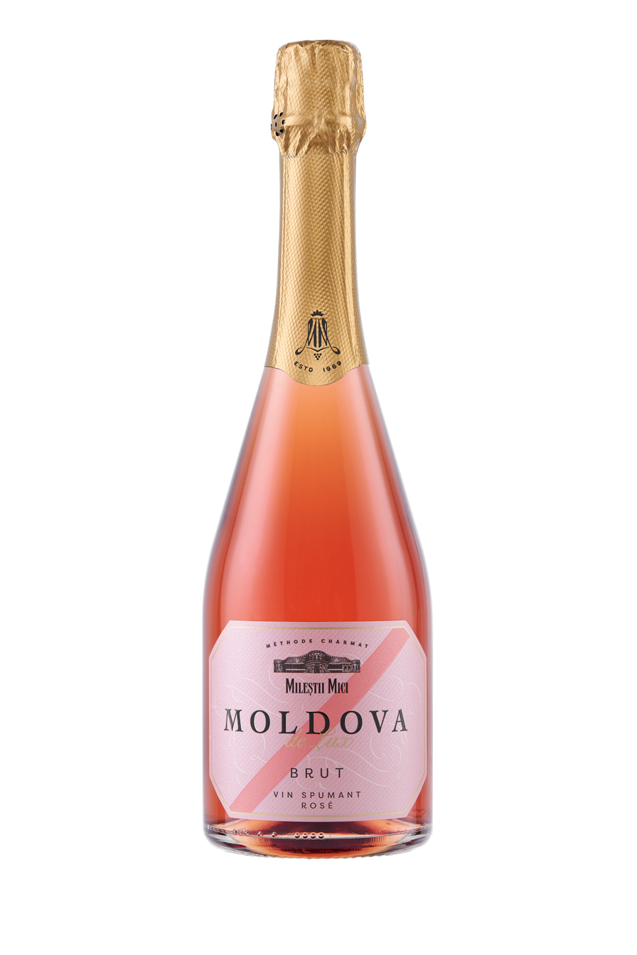 Light Summer Style – a box of Sparking Rose from Moldova